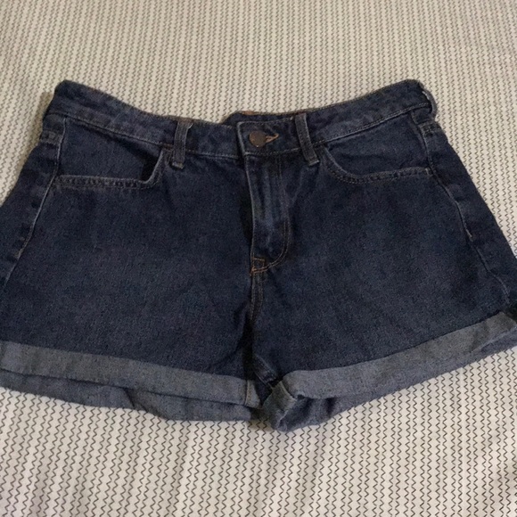 Shorts - Picture 1 of 3